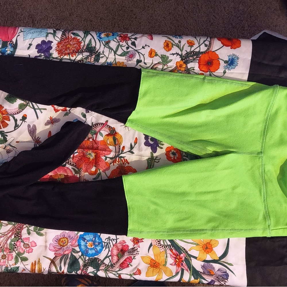 Alo yoga Gypsy leggings lime green and black size small